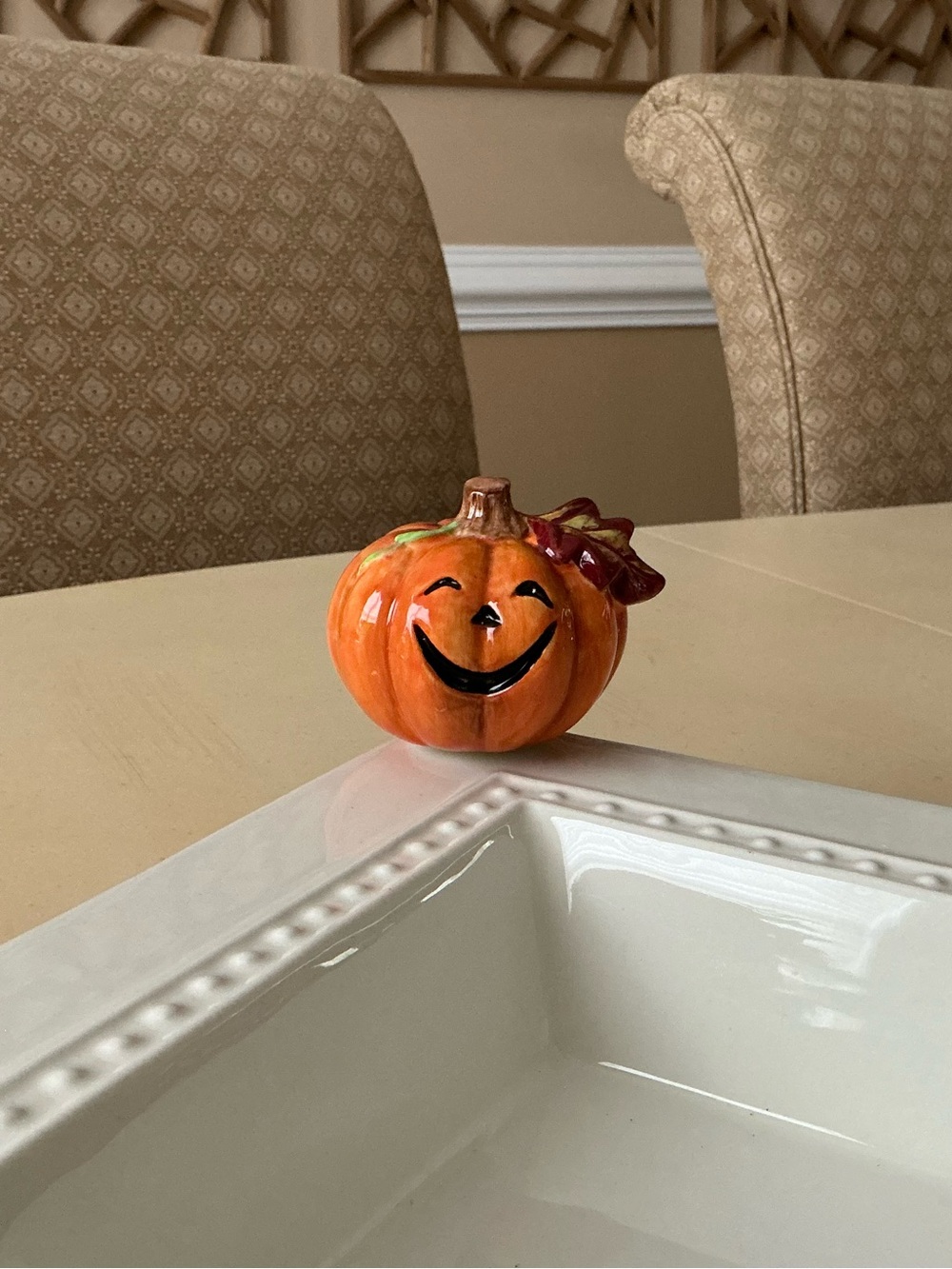 Happy Halloween Jack-o-Lantern Platter Decoration 🎃